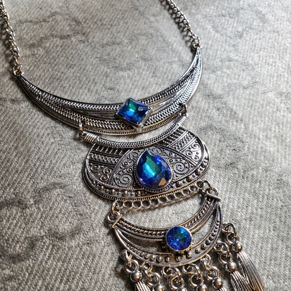 Blue stone gorgeous necklace - Picture 3 of 8